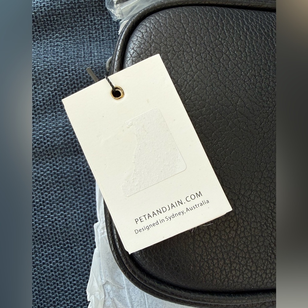 NEW Peta + Jain black crossbody bag with zipper - Picture 8 of 8